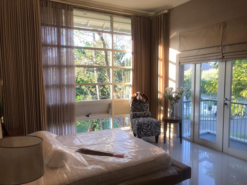 Dijual Rumah FuRnished Tropis Cantik di Diamond Hill Citraland Surabaya Barat