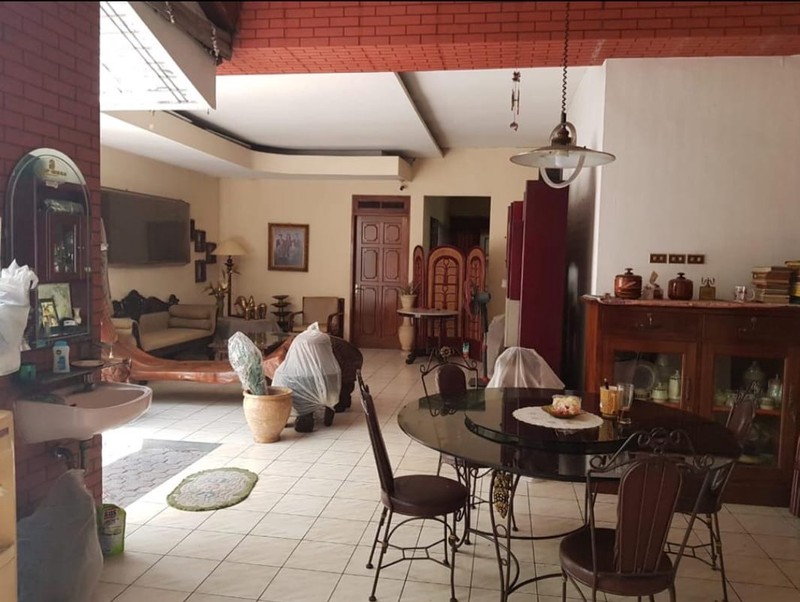Dijual 300 M2 Rumah Raya Sukomanunggal Jaya - Hadap Nol Jalan Raya Komersial Area Cocok Buat Segala Usaha , Cafe, Resto, Showroom 