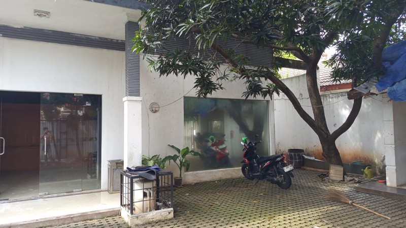 DI JUAL RUMAH EX KANTOR DI AREA MAMPANG PRAPATAN