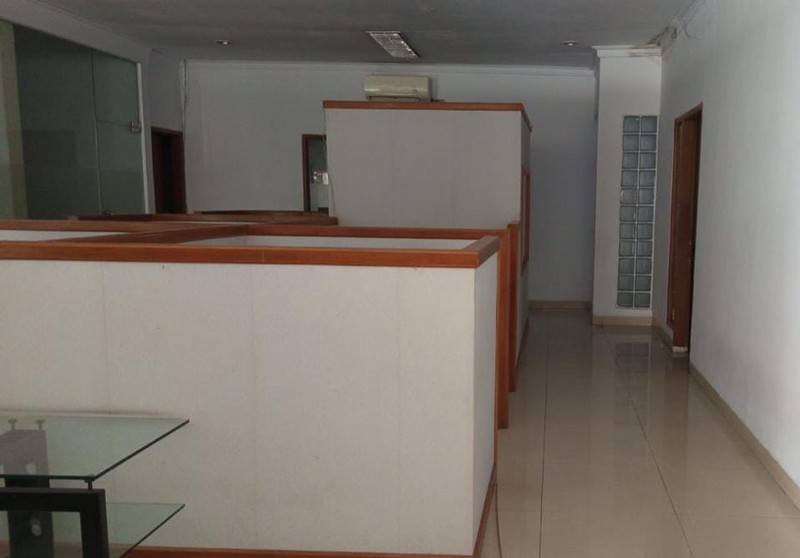 DI JUAL RUMAH EX KANTOR DI AREA MAMPANG PRAPATAN