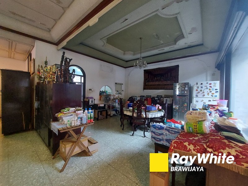 Rumah di jalan Nimun, Kebayoran Lama, Hitung Tanah Saja, 2 km ke Mal Pondok Indah