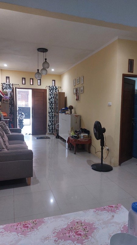 Rumah minimalis, bebas banjir,rapih, bagus siap huni dan bebas banjir di Bintaro Regency