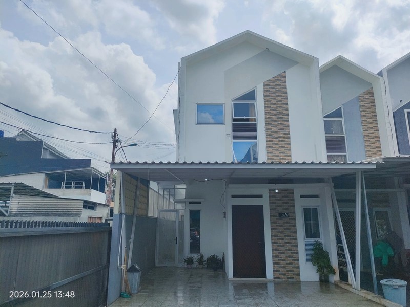 Rumah D'Lapan Town House 