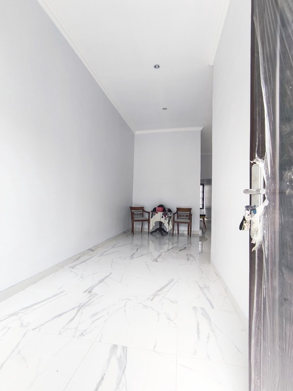 Rumah 2 Lantai Siap Huni dengan Hunian Nyaman dan Asri @Ciputat