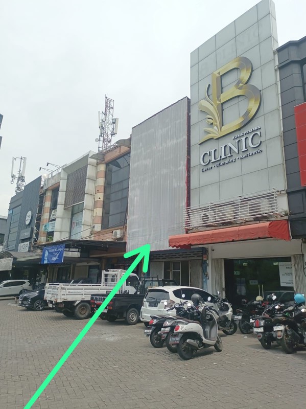 Disewakan Ruko Tiga Lantai Bukit Darmo Golf  Surabaya Barat