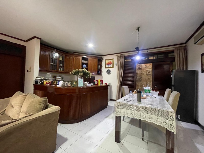 Dijual Rumah di lebak Bulus 