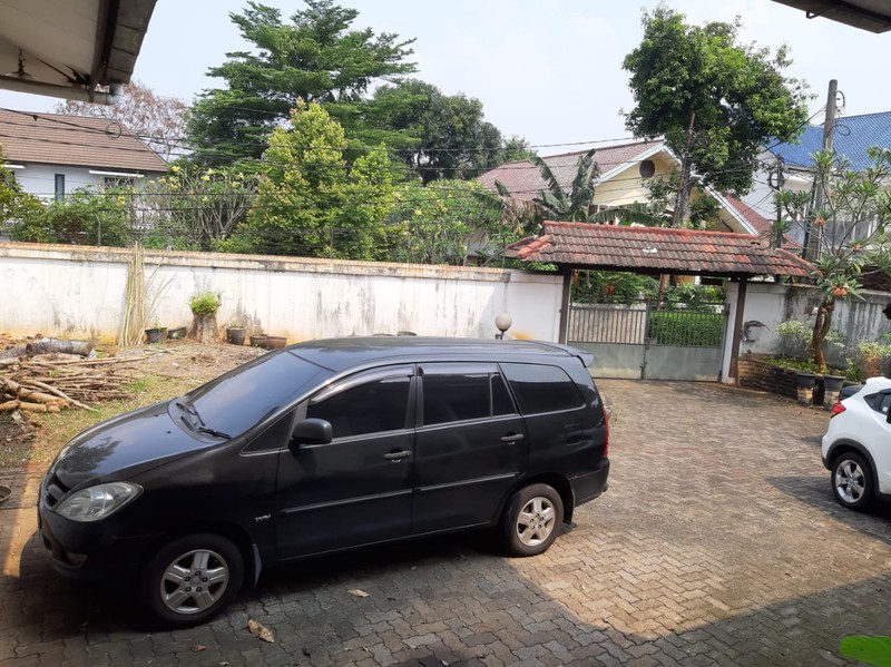 Rumah Luas Besar cck untuk perumahan/invest dan huni di Cempaka, Jakarta Selatan