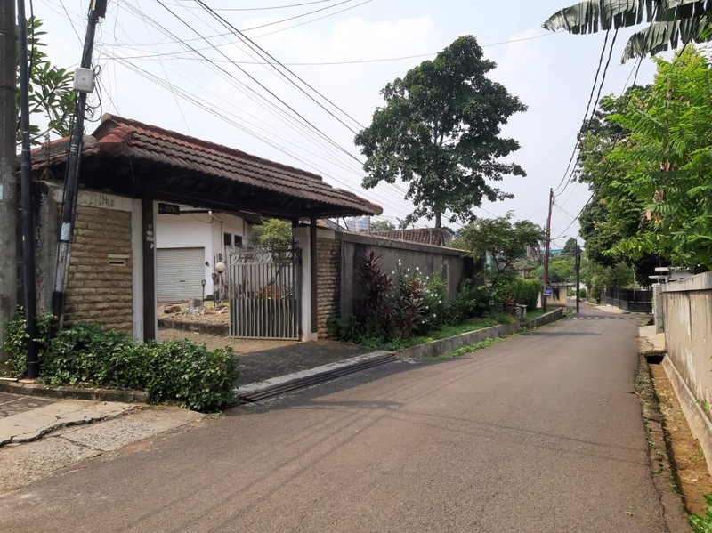 Rumah Luas Besar cck untuk perumahan/invest dan huni di Cempaka, Jakarta Selatan