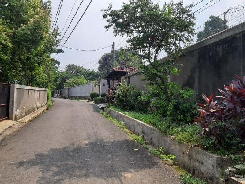 Rumah Luas Besar cck untuk perumahan/invest dan huni di Cempaka, Jakarta Selatan