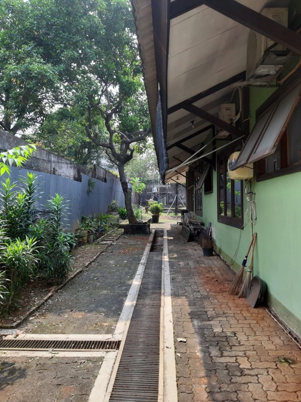 Rumah Luas Besar cck untuk perumahan/invest dan huni di Cempaka, Jakarta Selatan