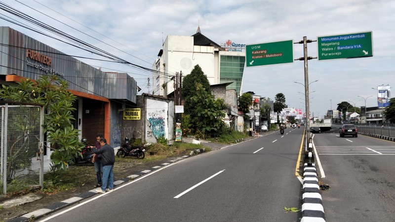 Tanah Strategis Untuk Investasi / Komersial Lokasi Jalan Ring Road Utara - Yogyakarta 