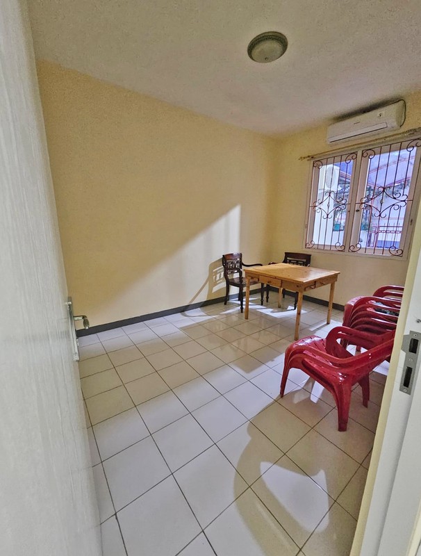 Rumah Nyaman & Terawat Tanah Luas di Metro Permata 1 Karang Mulya