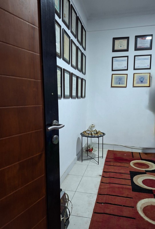 Dijual Rumah Lama Lokasi Strategis Di Cilandak Barat, Jakarta Selatan