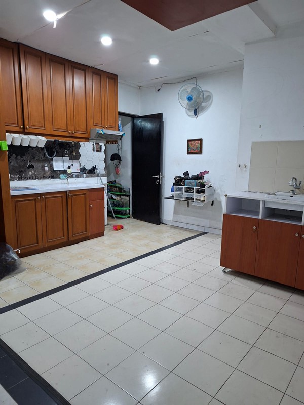 Dijual Rumah Lama Lokasi Strategis Di Cilandak Barat, Jakarta Selatan