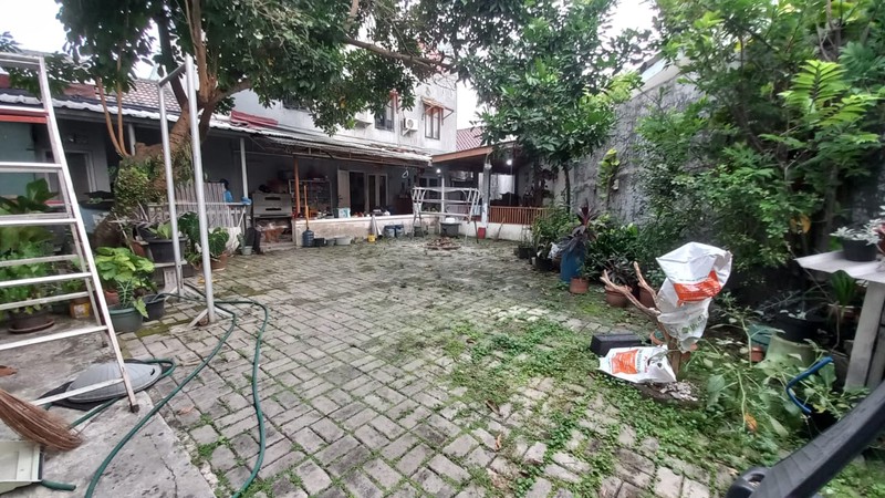 Ruang Usaha di Villa Melati Mas - Lokasi Strategis & Lingkungan nyaman dan aman