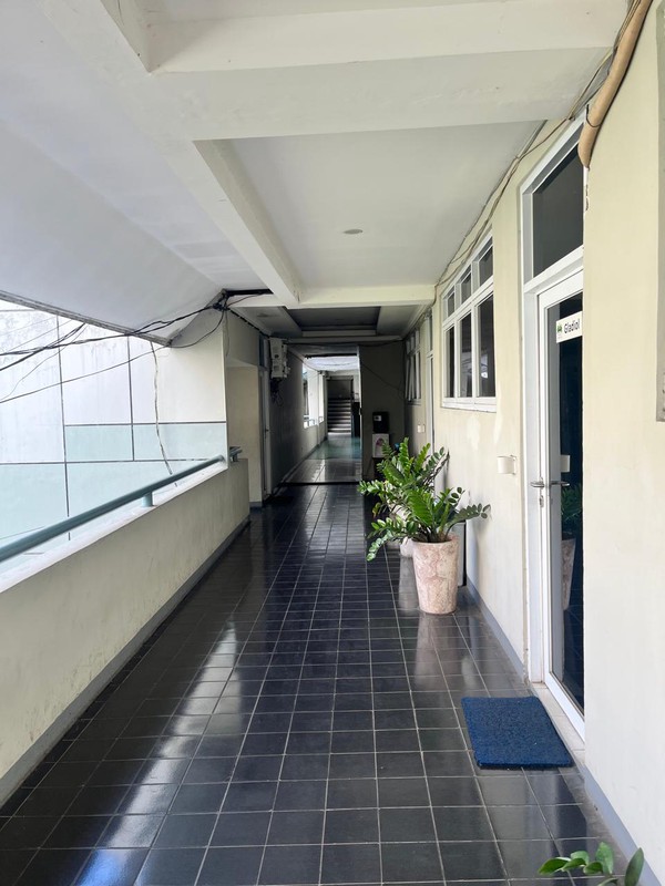 Dijual cepat Tanah dan Bangunan bekas Sekolah Dekat MRT Hj Nawi