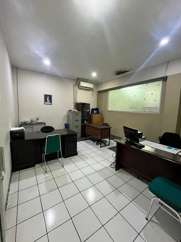 Dijual cepat Tanah dan Bangunan bekas Sekolah Dekat MRT Hj Nawi