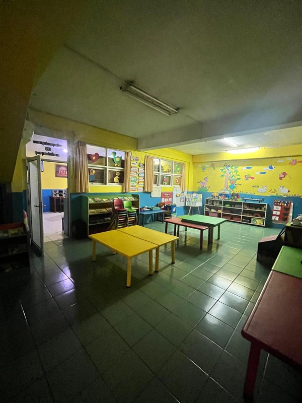 Dijual cepat Tanah dan Bangunan bekas Sekolah Dekat MRT Hj Nawi