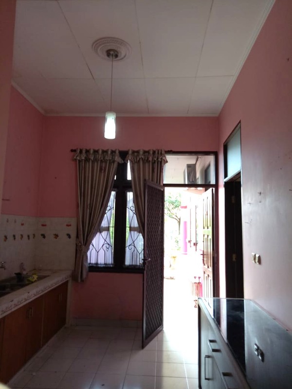 Rumah di Villa Melati Mas - Dekat Tol & Fasilitas Lengkap