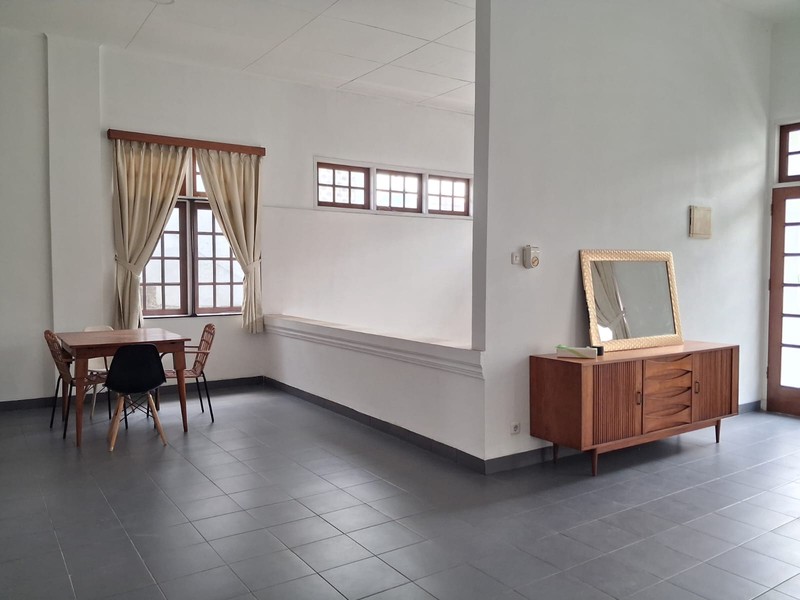 Rumah Mewah Terawat di Area Cilandak, Jakarta Selatan 