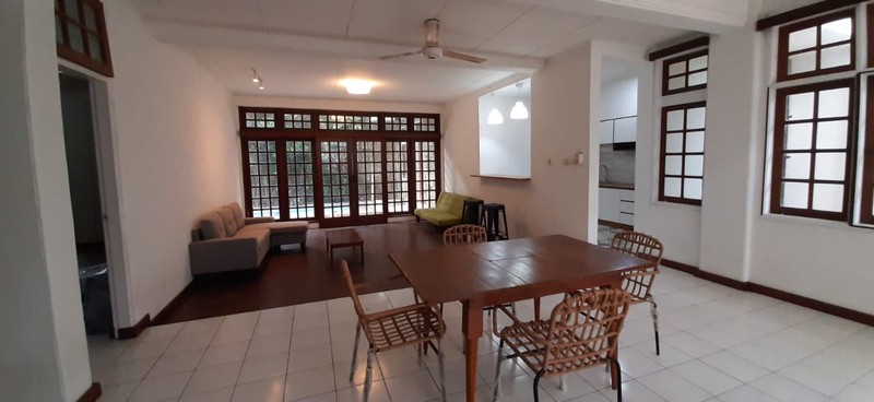 Rumah Mewah Terawat di Area Cilandak, Jakarta Selatan 