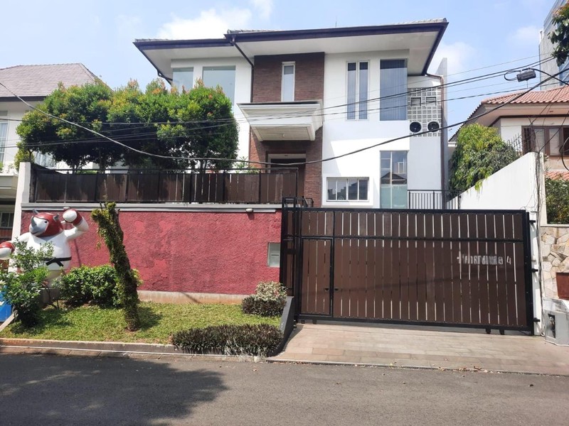 DISEWA RUMAH di PONDOK INDAH