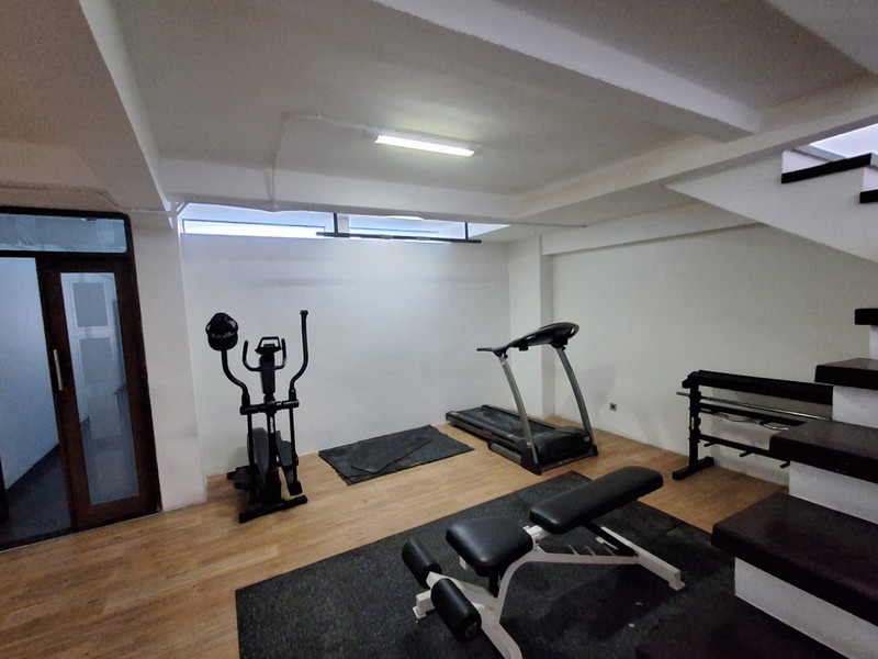 DISEWA RUMAH di PONDOK INDAH