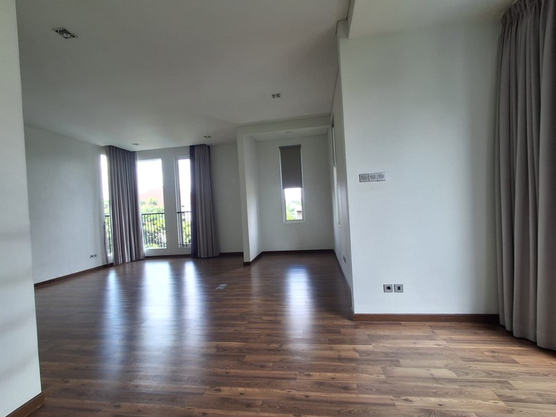 DISEWA RUMAH di PONDOK INDAH