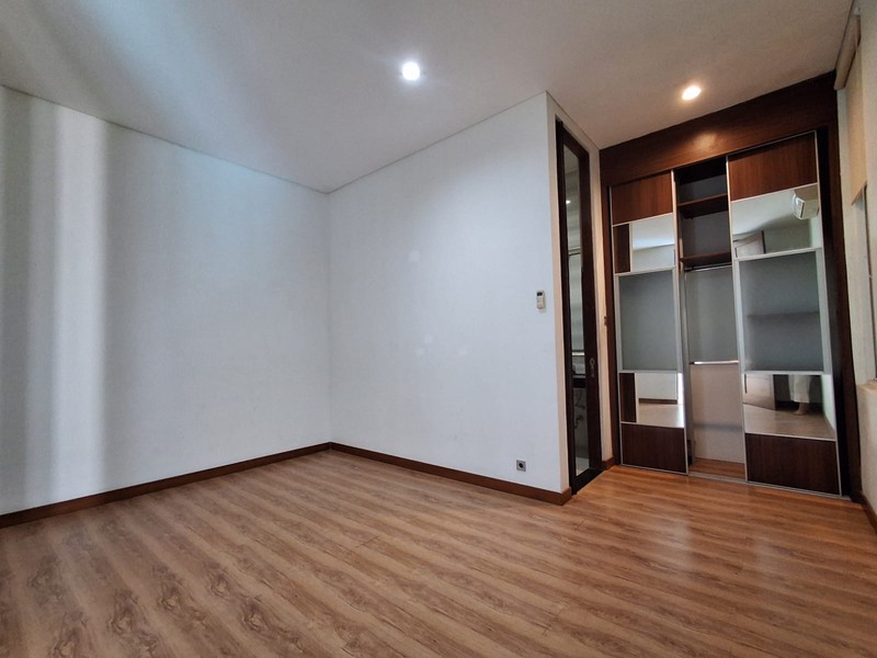 DISEWA RUMAH di PONDOK INDAH