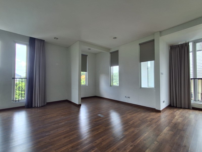 DISEWA RUMAH di PONDOK INDAH