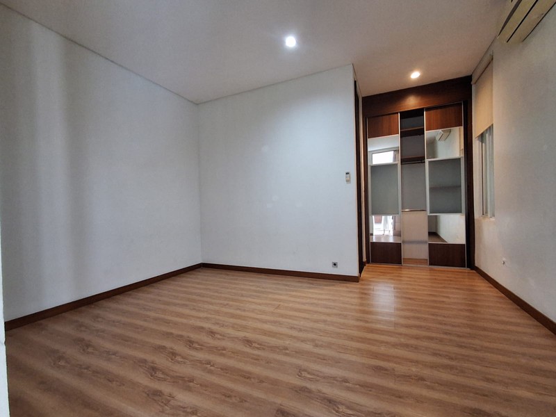 DISEWA RUMAH di PONDOK INDAH