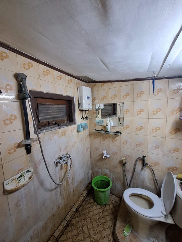 Rumah Hitung Tanah Cocok Buat Kost di Tomang Dekat RS Harapan Kita