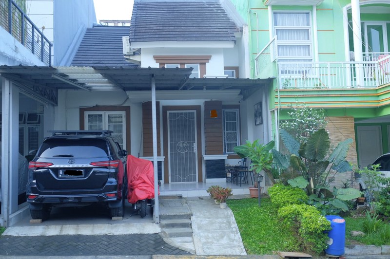 Dijual Rumah Cantik Full Furnished di Legenda Wisata Cibubur