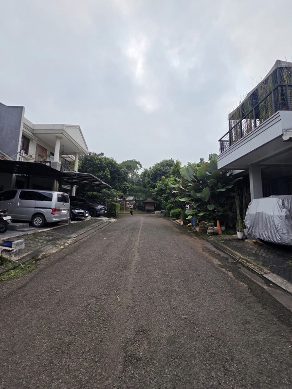 Dijual Rumah Cantik Full Furnished di Legenda Wisata Cibubur