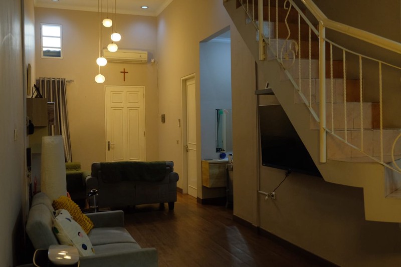 Dijual Rumah Cantik Full Furnished di Legenda Wisata Cibubur