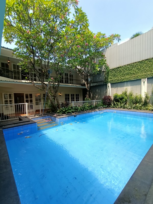 Dijual/Sewa rumah Nyaman, Keren, dan aman Banjir di Kemang Utara