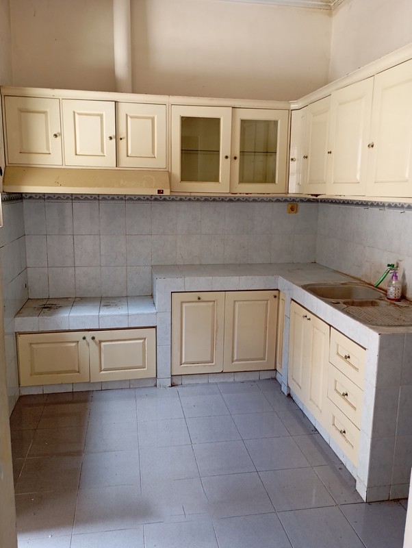 Rumah Dalam Perum Griya Indah 2 Lokasi Dekat Mirota Godean