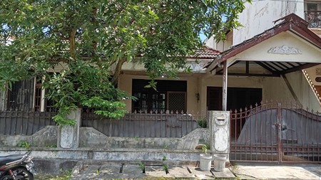 Rumah Dalam Perum Griya Indah 2 Lokasi Dekat Mirota Godean