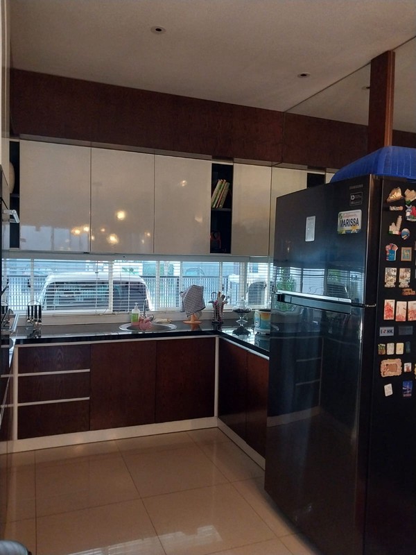 Dijual Rumah Mewah Private Swimming Pool - Graha Natura 