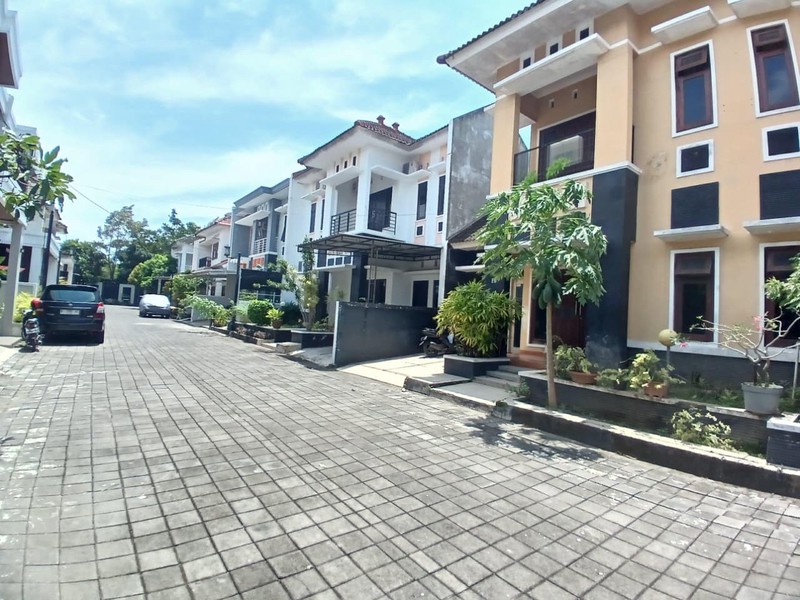 Rumah 2 Lantai Dalam Perum Pondok Permai Hunian Eksklusif & Strategis di Sendangadi, Mlati, Sleman