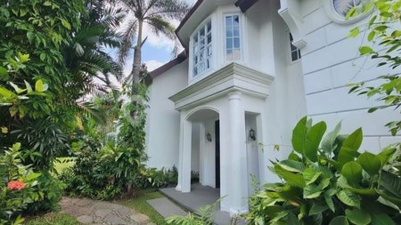 Dijual American Classic HOUSE at Kemang, South Jakarta 