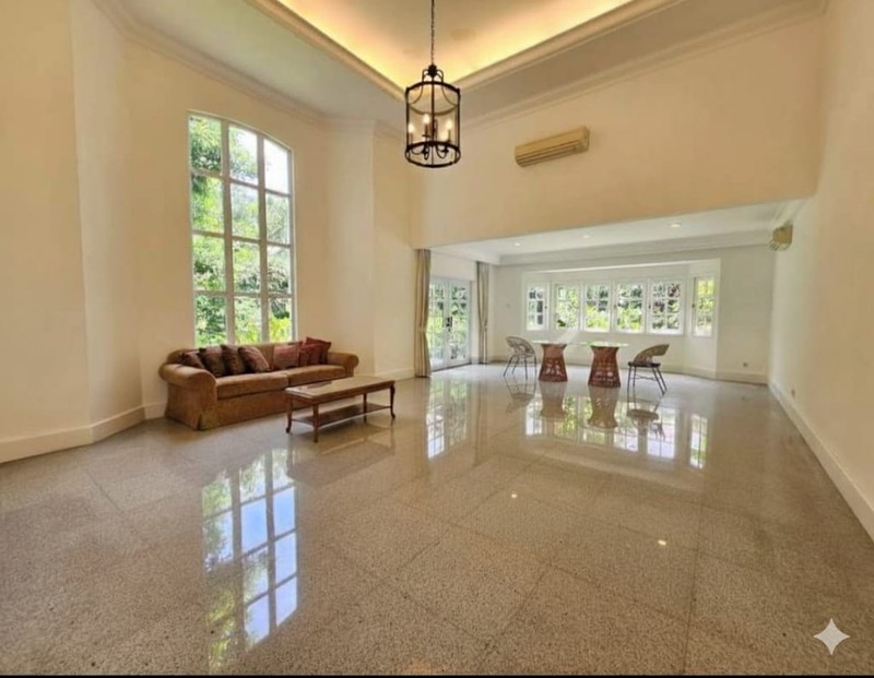 Dijual American Classic HOUSE at Kemang, South Jakarta 