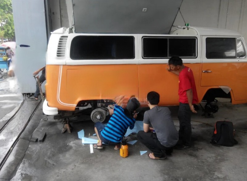 Disewakan Rumah Usaha Nol Jalan Raya Arjuno - Sawahan.- Surabaya Pusat Kota - Parkiran Luas Cocok Buat Segala Usaha , Resto, Cafe, Warkop, Minimarket, Ekspedisi, Showroom,. Bengkel, Workshop Dll