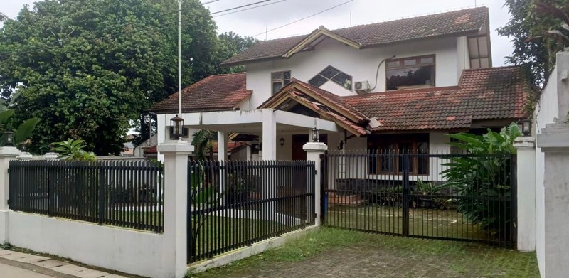 Dijual rumah Jln H Bona, Depok