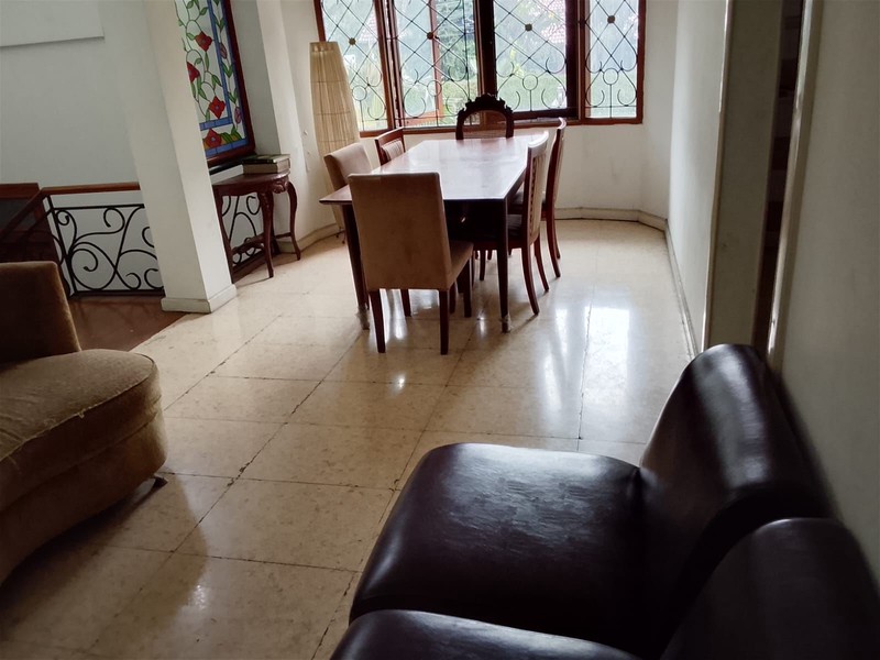 Dijual rumah Jln H Bona, Depok