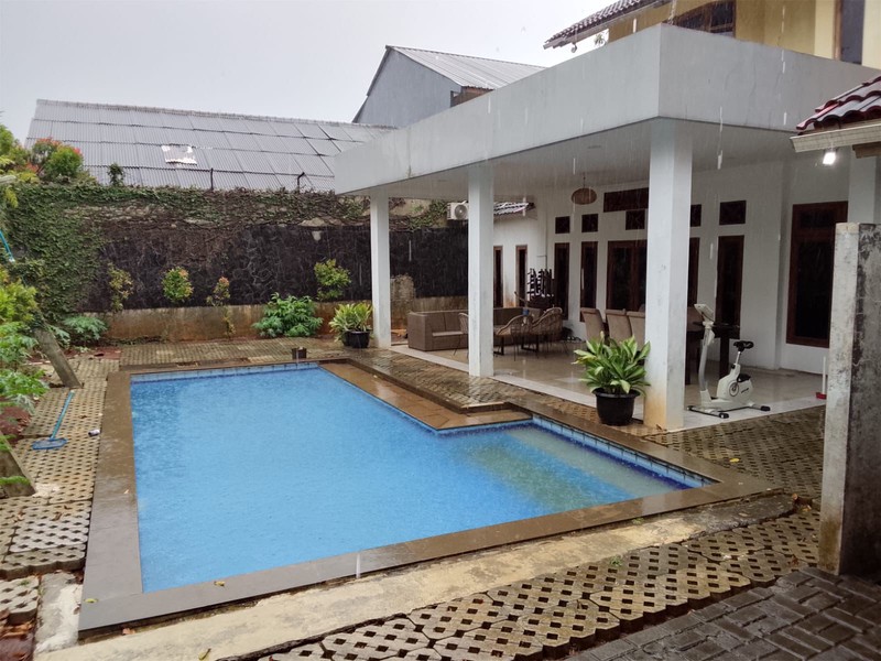 Dijual rumah Jln H Bona, Depok