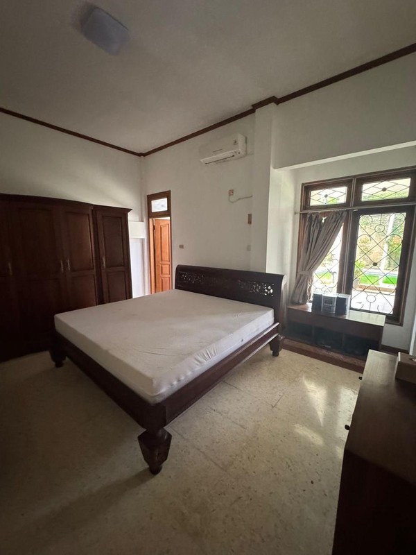 Dijual rumah Jln H Bona, Depok