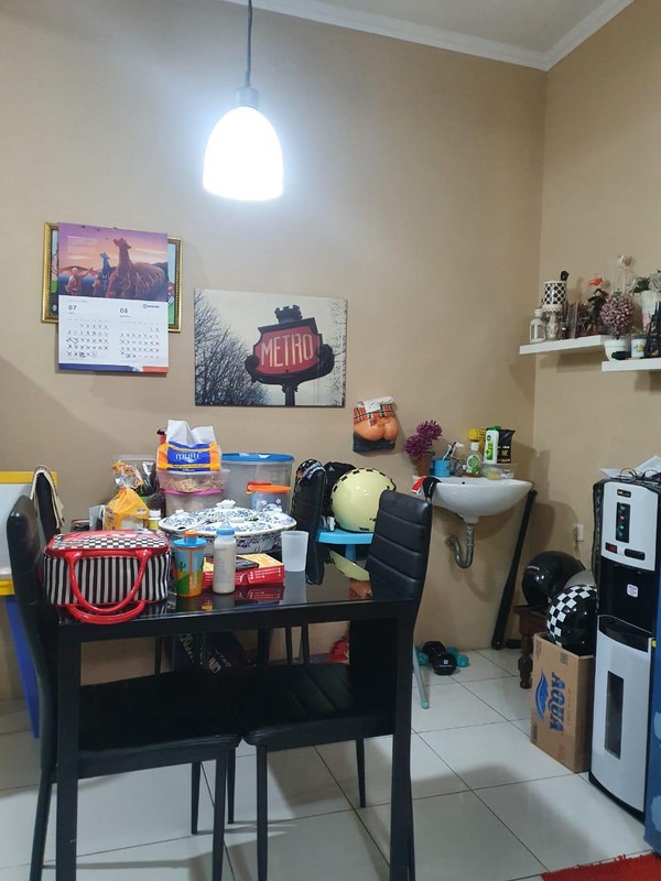 Rumah 2 Lantai Siap Huni dengan Hunian Nyaman dan Asri @Ciputat