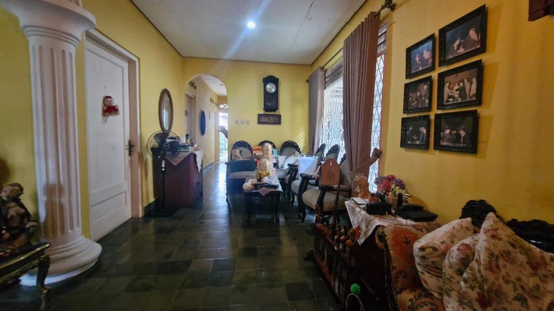Dijual Rumah Lama Terawat Lokasi Strategis Cocok Usaha Di Jl. Bungur, Kebayoran Lama, Jakarta Selatan