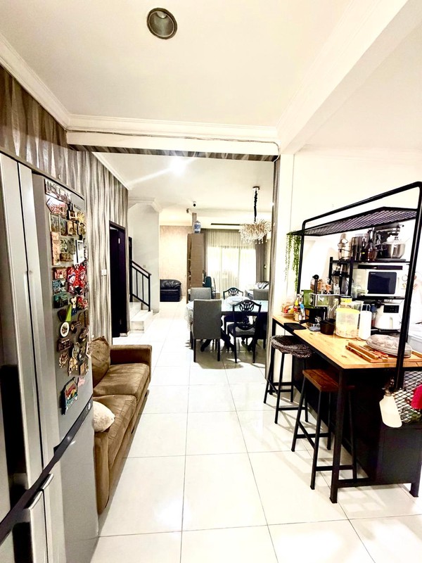 Rumah 2 Lantai Siap Huni dengan Hunian Nyaman dan Asri @Pesanggrahan, Jakarta Selatan